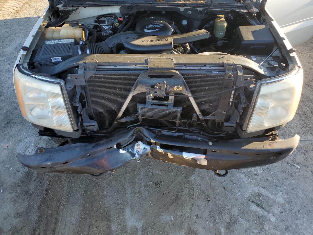 2002 Cadillac Escalade VIN 1GYEC63T52R325046 Copart auction photo, front end damage thumbnail 12