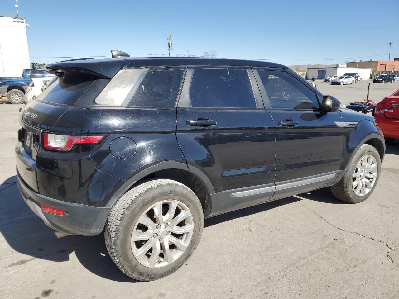 2018 Land Rover Range Rover VIN SALVP2RX1JH292332 Copart auction photo, front end damage thumbnail 3