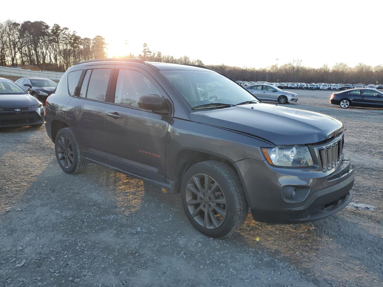 2016 Jeep Compass VIN 1C4NJCBB0GD785254 Copart auction photo, front end / side damage thumbnail 4