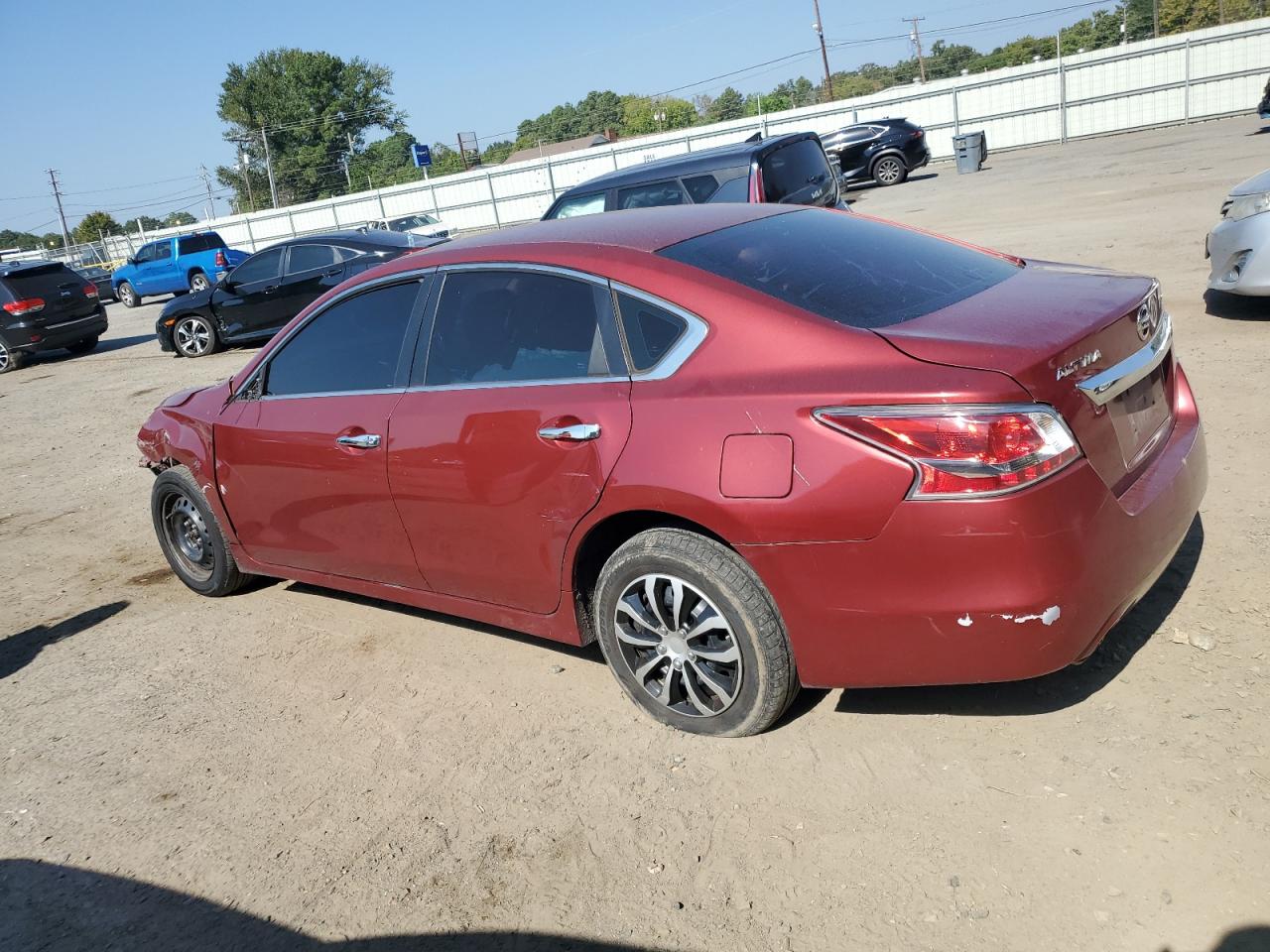 2015 Nissan Altima VIN 1N4AL3AP0FN300583 Copart auction photo, front end damage thumbnail 2