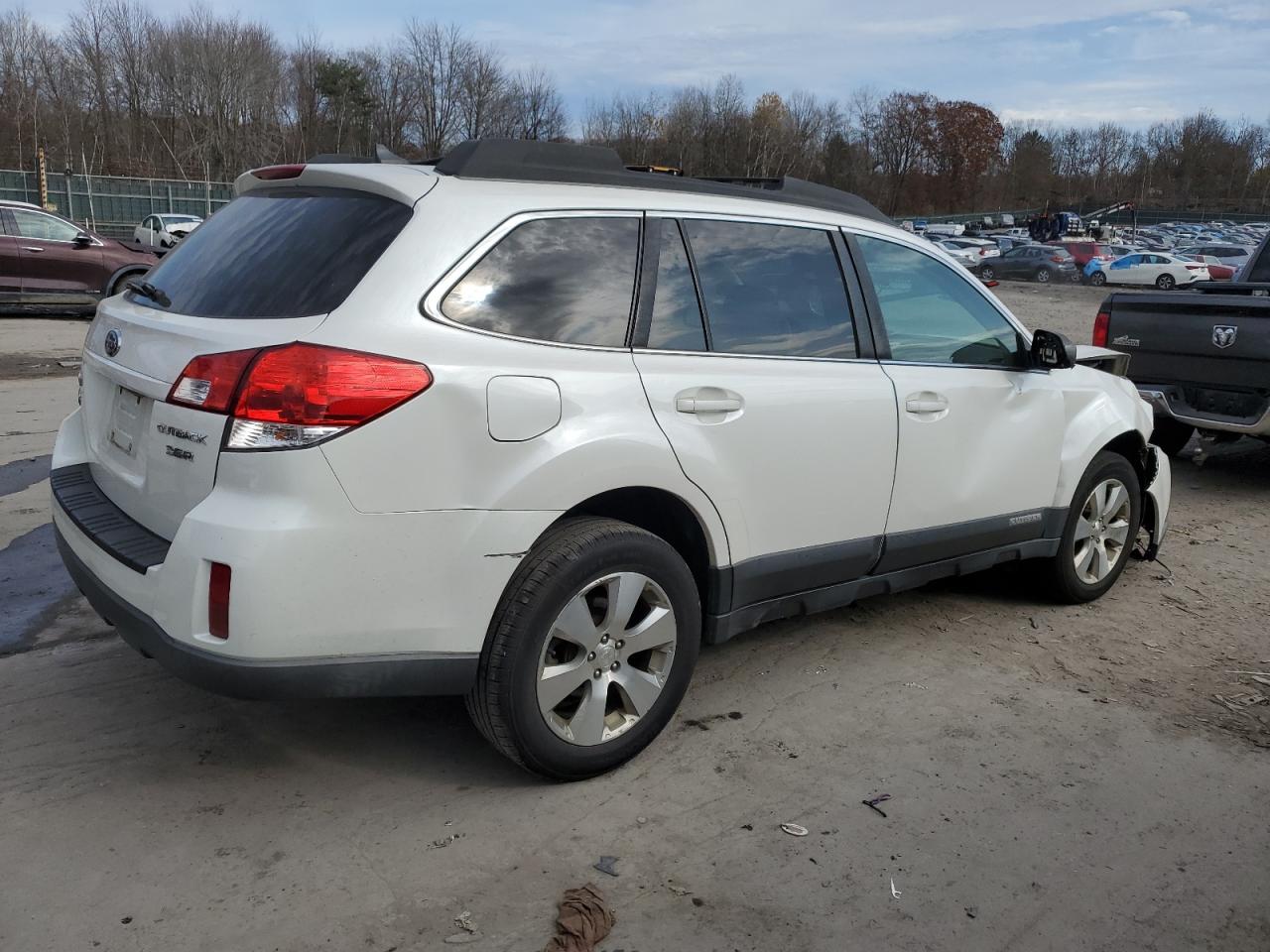 2011 Subaru Outback VIN 4S4BRDKC0B2354567 Copart auction photo, front end damage thumbnail 3