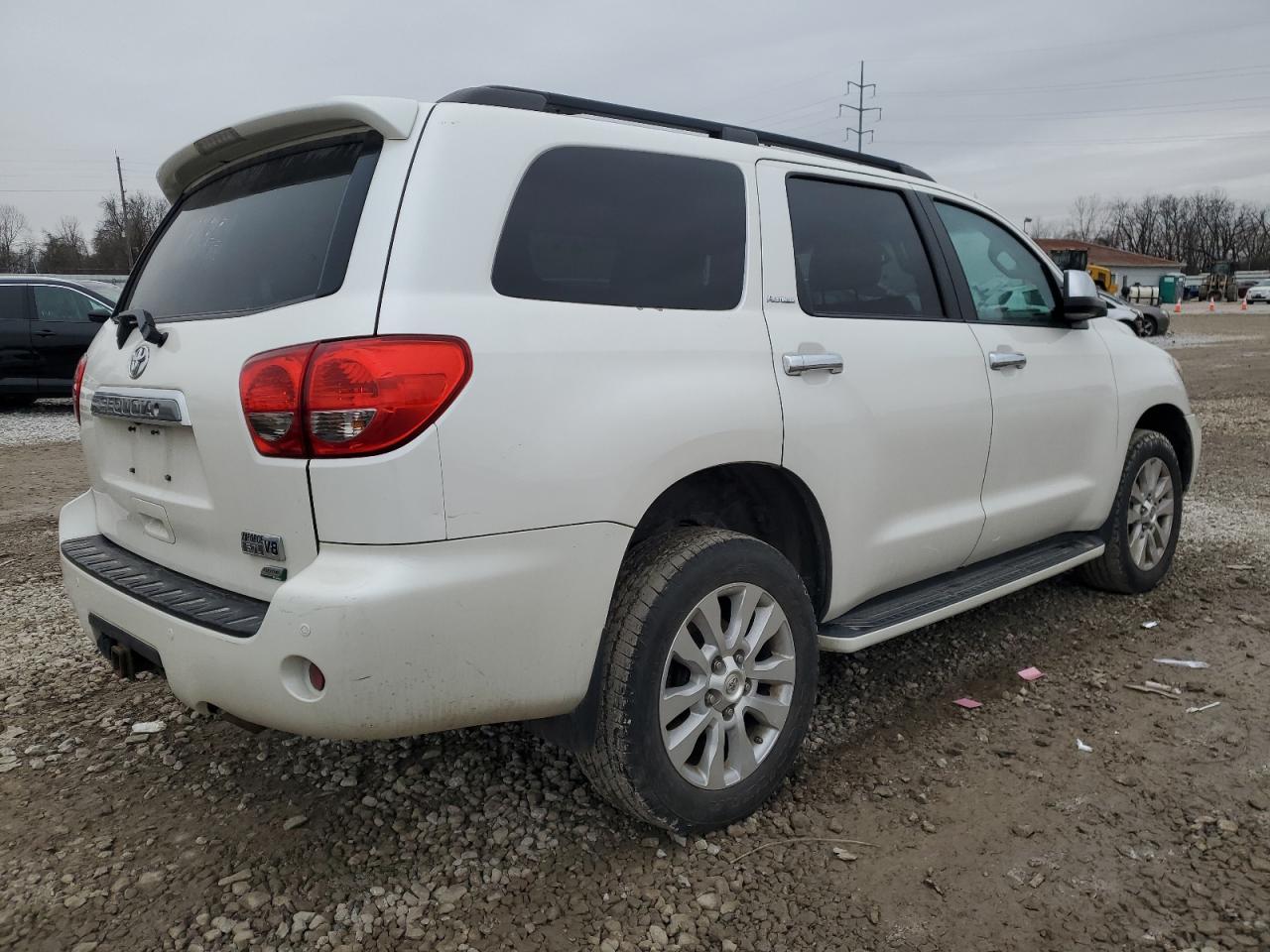 2015 Toyota Sequoia VIN 5TDDW5G13FS125396 Copart auction photo, front end / rear end damage thumbnail 3