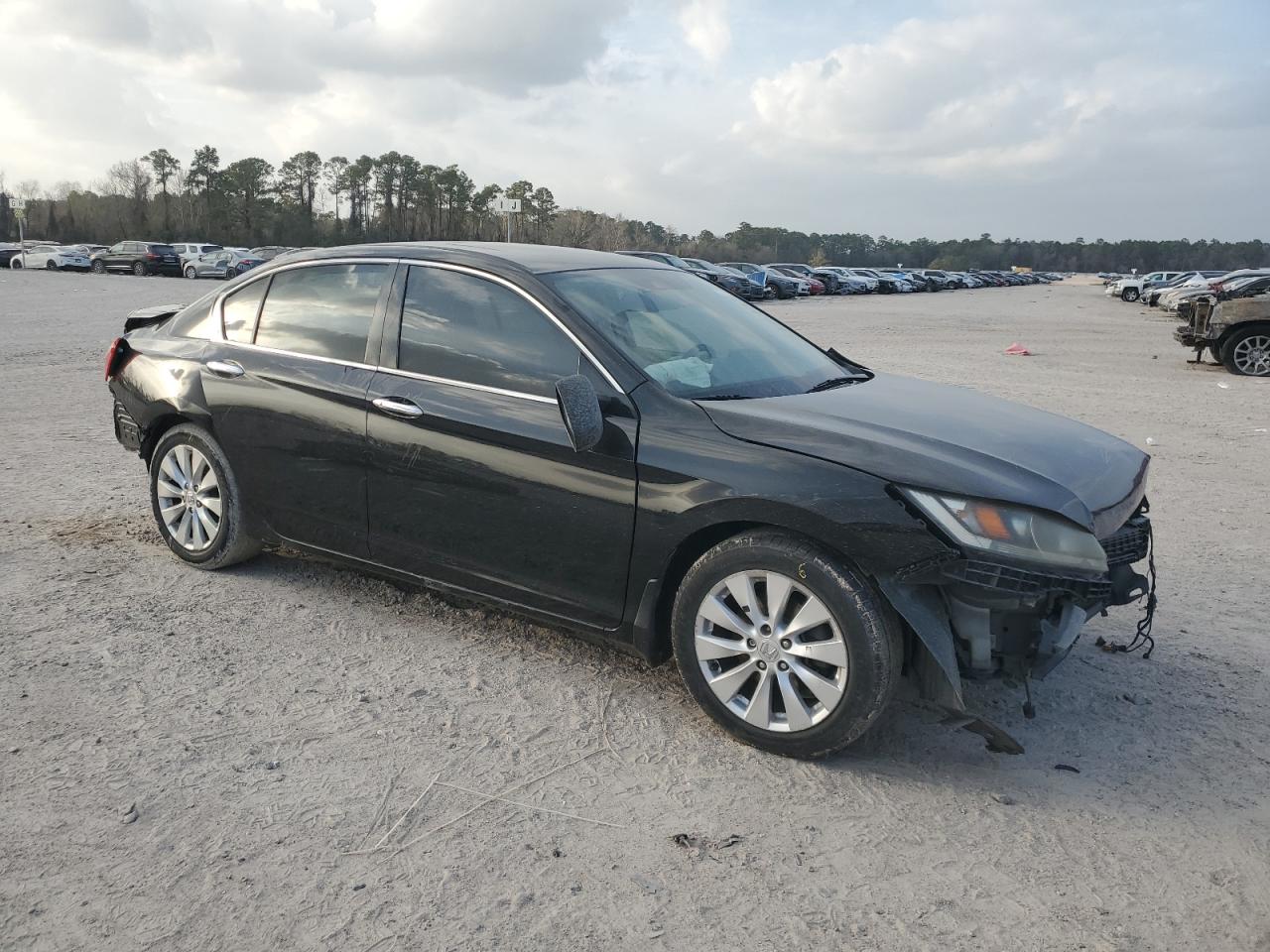 2015 Honda Accord VIN 1HGCR2F85FA226518 Copart auction photo, front end / rear end damage thumbnail 4