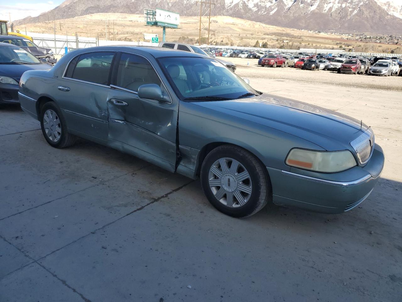 2005 Lincoln Town Car VIN 1LNHM82W85Y620252 Copart auction photo, side damage thumbnail 4