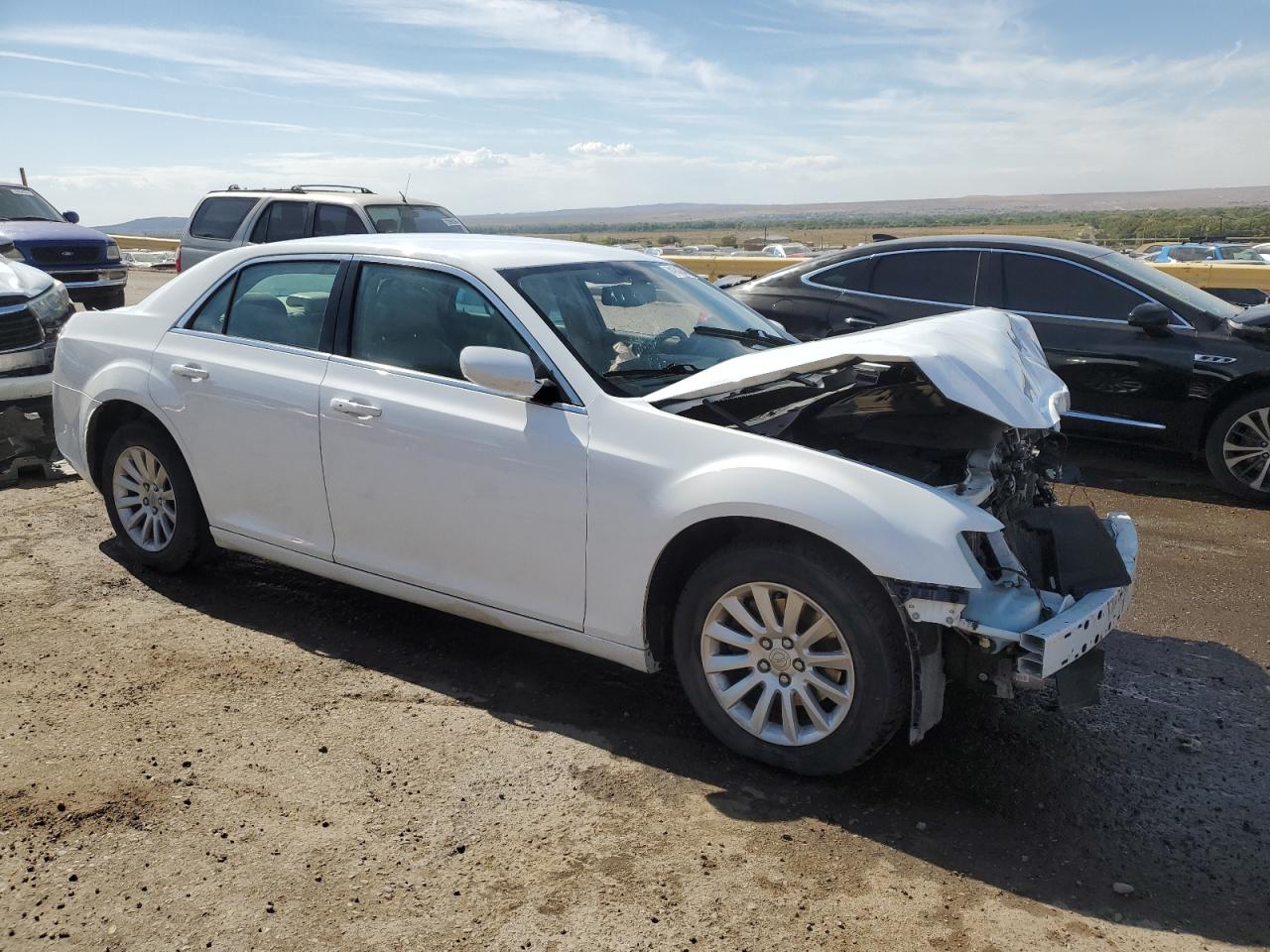 2014 Chrysler 300 VIN 2C3CCAAG7EH345684 Copart auction photo, front end damage thumbnail 4