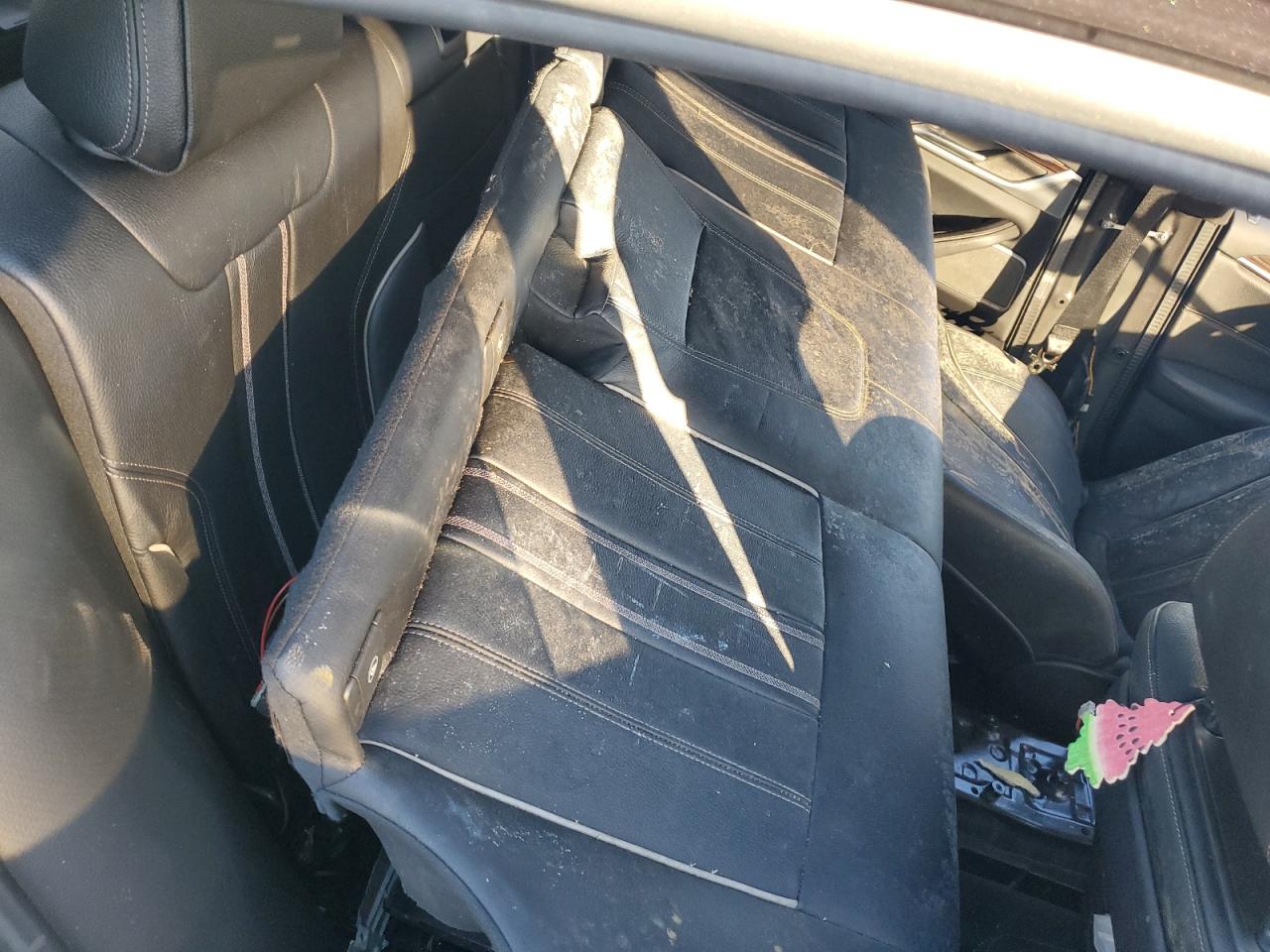 2019 BMW 5er VIN WBAJE5C53KWW18906 Copart auction photo, water/flood / undercarriage damage thumbnail 10