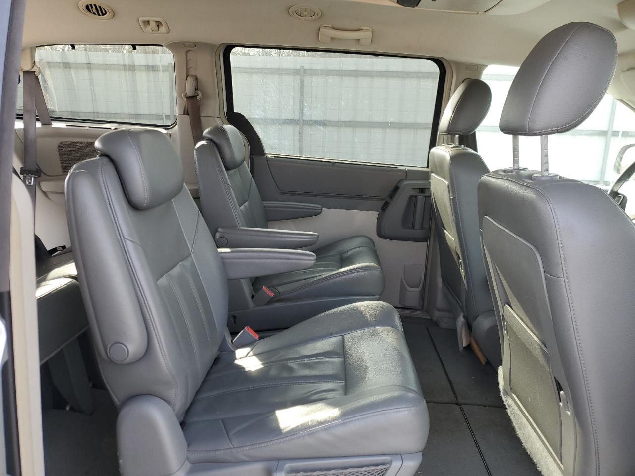 2008 Chrysler Town & Country VIN 2A8HR54P48R115238 Copart auction photo, front end / side damage thumbnail 12