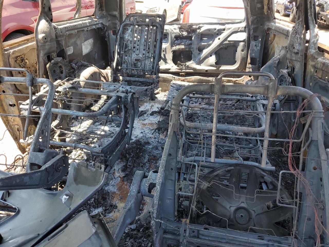 2007 Toyota Sienna VIN 5TDZK23C37S096233 Copart auction photo, burn - interior damage thumbnail 10