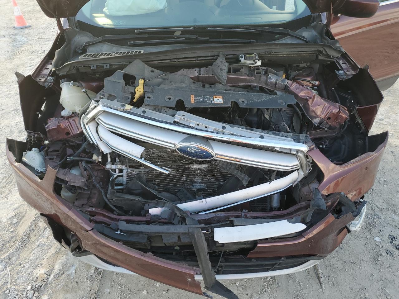 2018 Ford Escape VIN 1FMCU0GD1JUB85143 Copart auction photo, front end damage thumbnail 14