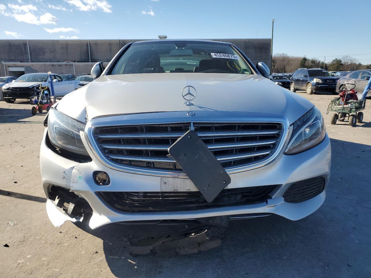 2015 Mercedes-Benz C-klasse VIN 55SWF4KB7FU022097 Copart auction photo, front end / minor dent/scratches damage thumbnail 5