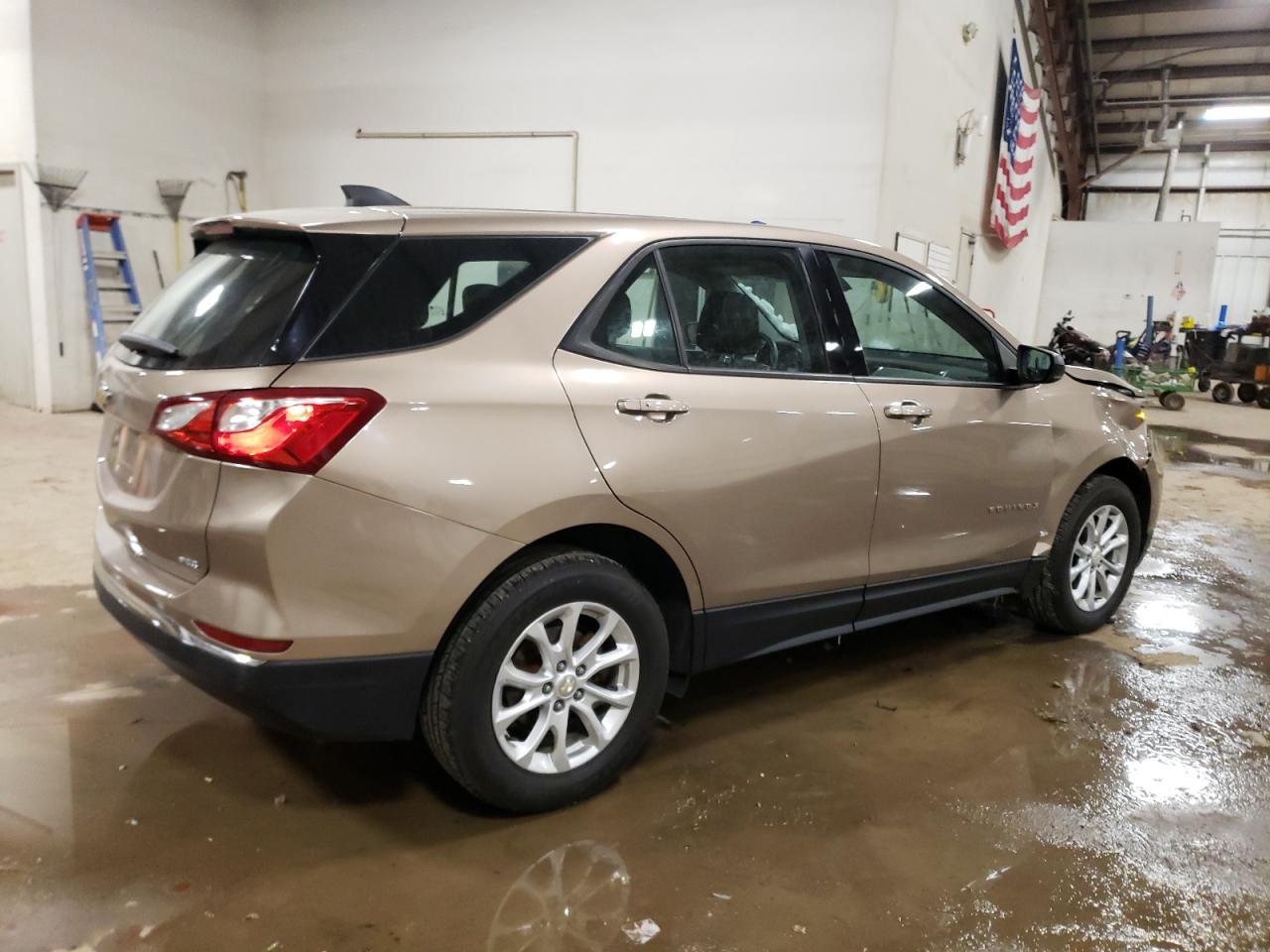 2018 Chevrolet Equinox VIN 2GNAXREV9J6213893 Copart auction photo, mechanical / front end damage thumbnail 3