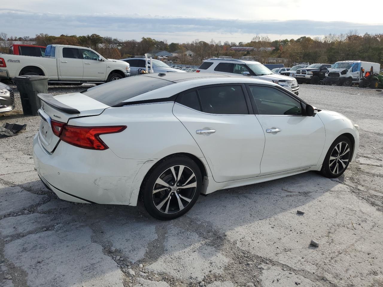 2018 Nissan Maxima VIN 1N4AA6APXJC405000 Copart auction photo, front end / side damage thumbnail 3