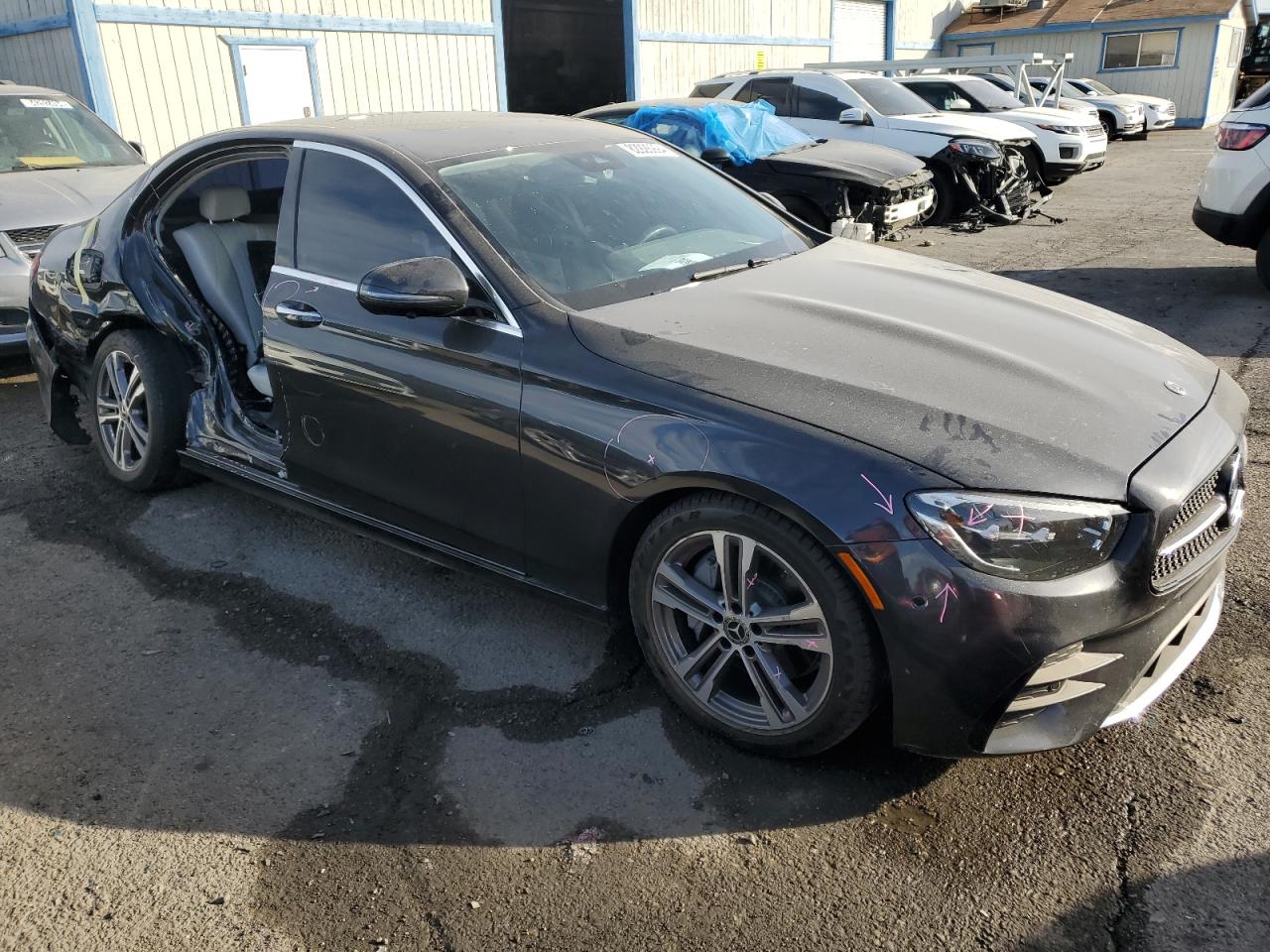 2021 Mercedes-Benz E-klasse VIN W1KZF8DBXMA907330 Copart auction photo, side damage thumbnail 4