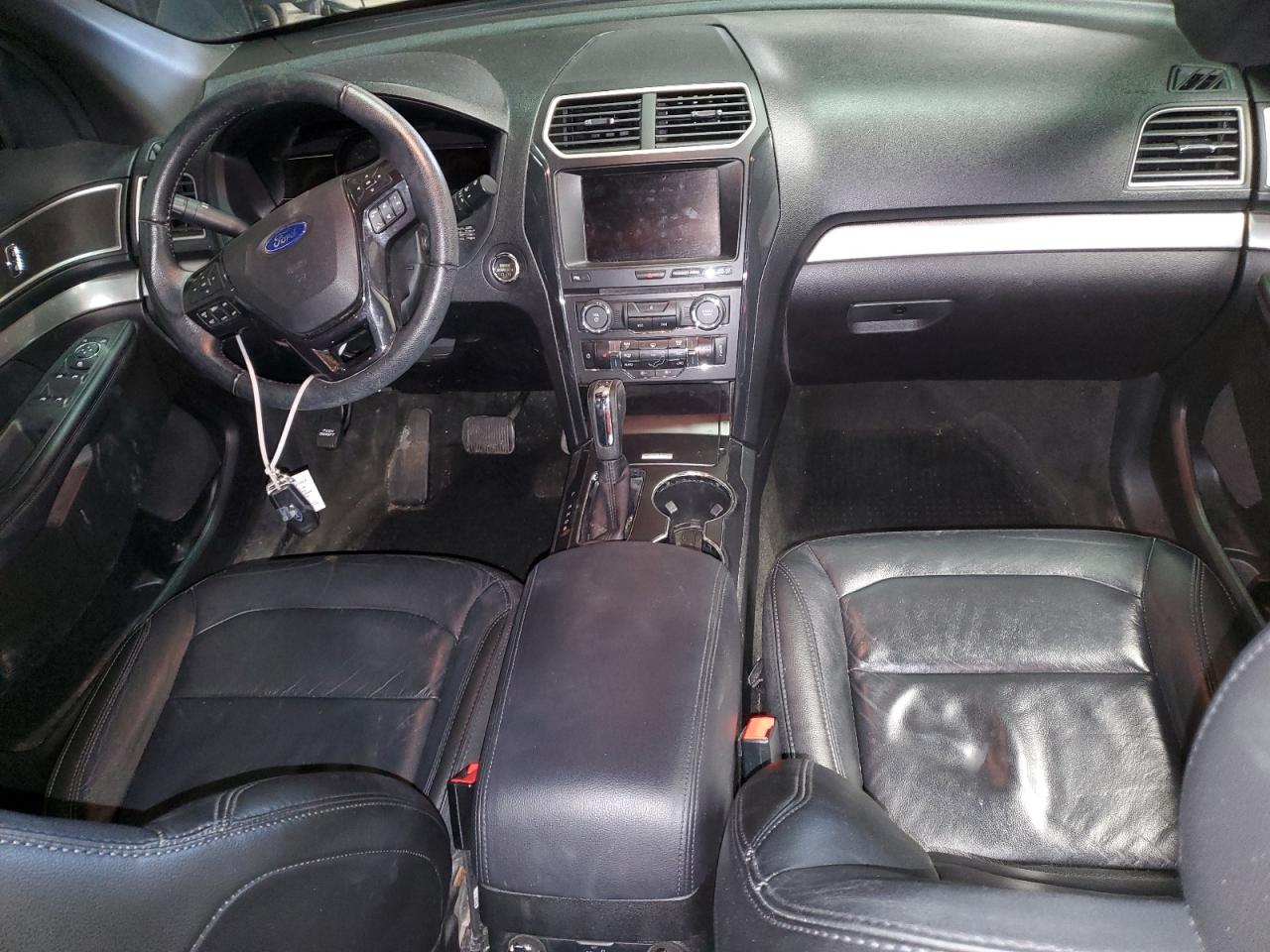 2017 Ford Explorer VIN 1FM5K8D83HGC45677 Copart auction photo, front end / minor dent/scratches damage thumbnail 8