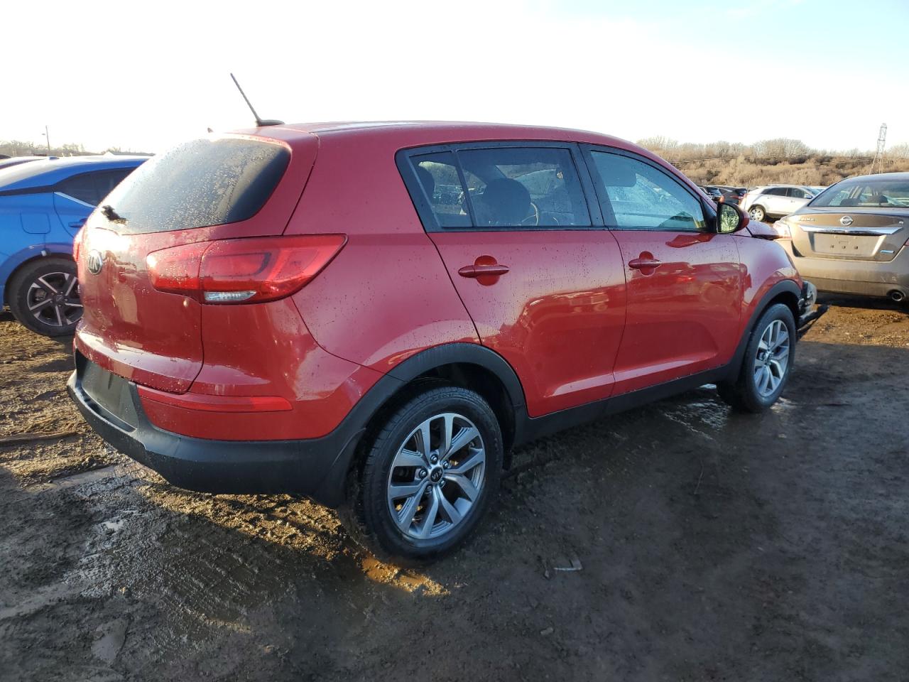 2015 KIA Sportage VIN KNDPB3AC4F7710831 Copart auction photo, front end damage thumbnail 3