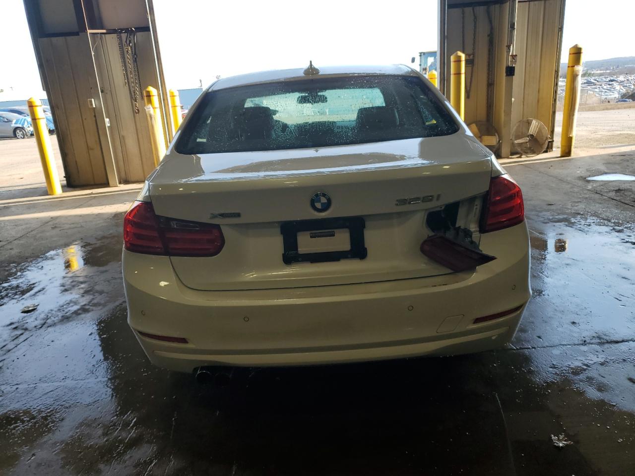 2015 BMW 3er VIN WBA3B5G56FNS20192 Copart auction photo, side damage thumbnail 6