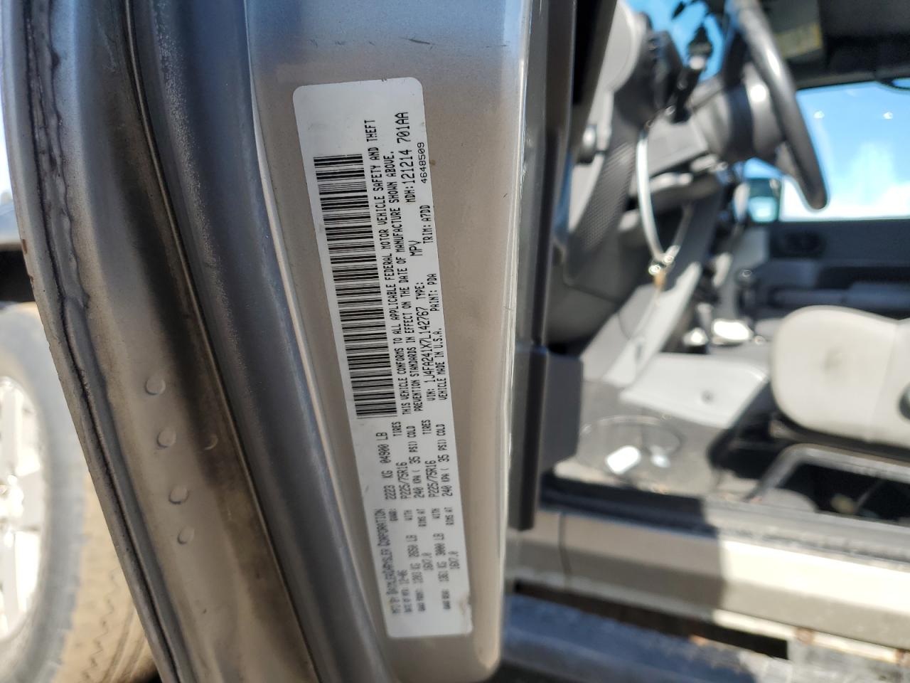 2007 Jeep Wrangler VIN 1J4FA241X7L142767 Copart auction photo, rear end / minor dent/scratches damage thumbnail 12