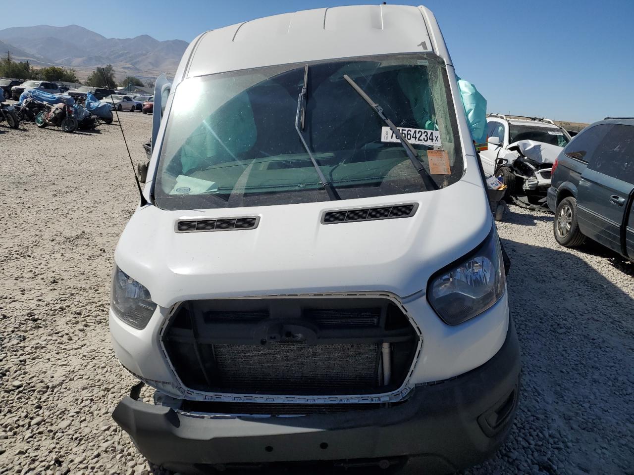 2022 Ford Transit VIN 1FTYE2C81NKA05432 Copart auction photo, front end / side damage thumbnail 5