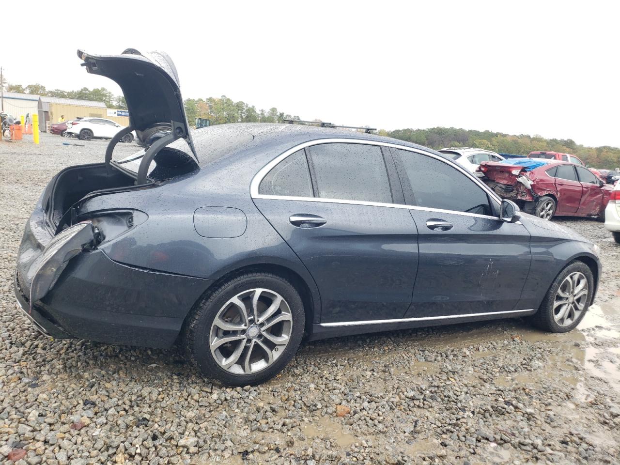 2016 Mercedes-Benz C-klasse VIN 55SWF4KB0GU112421 Copart auction photo, rear end / minor dent/scratches damage thumbnail 3