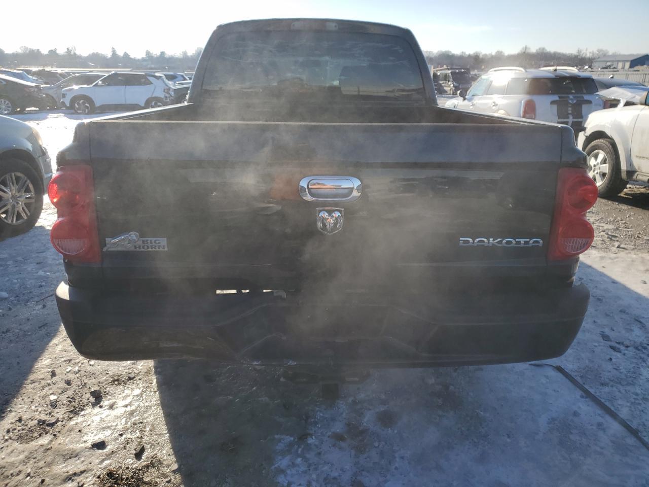 2008 Dodge Dakota VIN 1D7HW38K28S580141 Copart auction photo, front end damage thumbnail 6