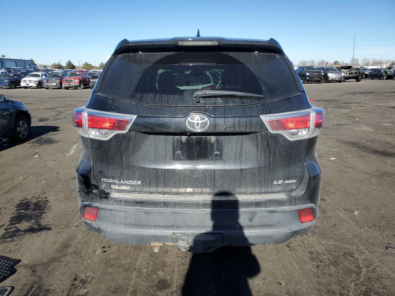 2016 Toyota Highlander VIN 5TDBKRFH9GS353848 Copart auction photo, all over damage thumbnail 6
