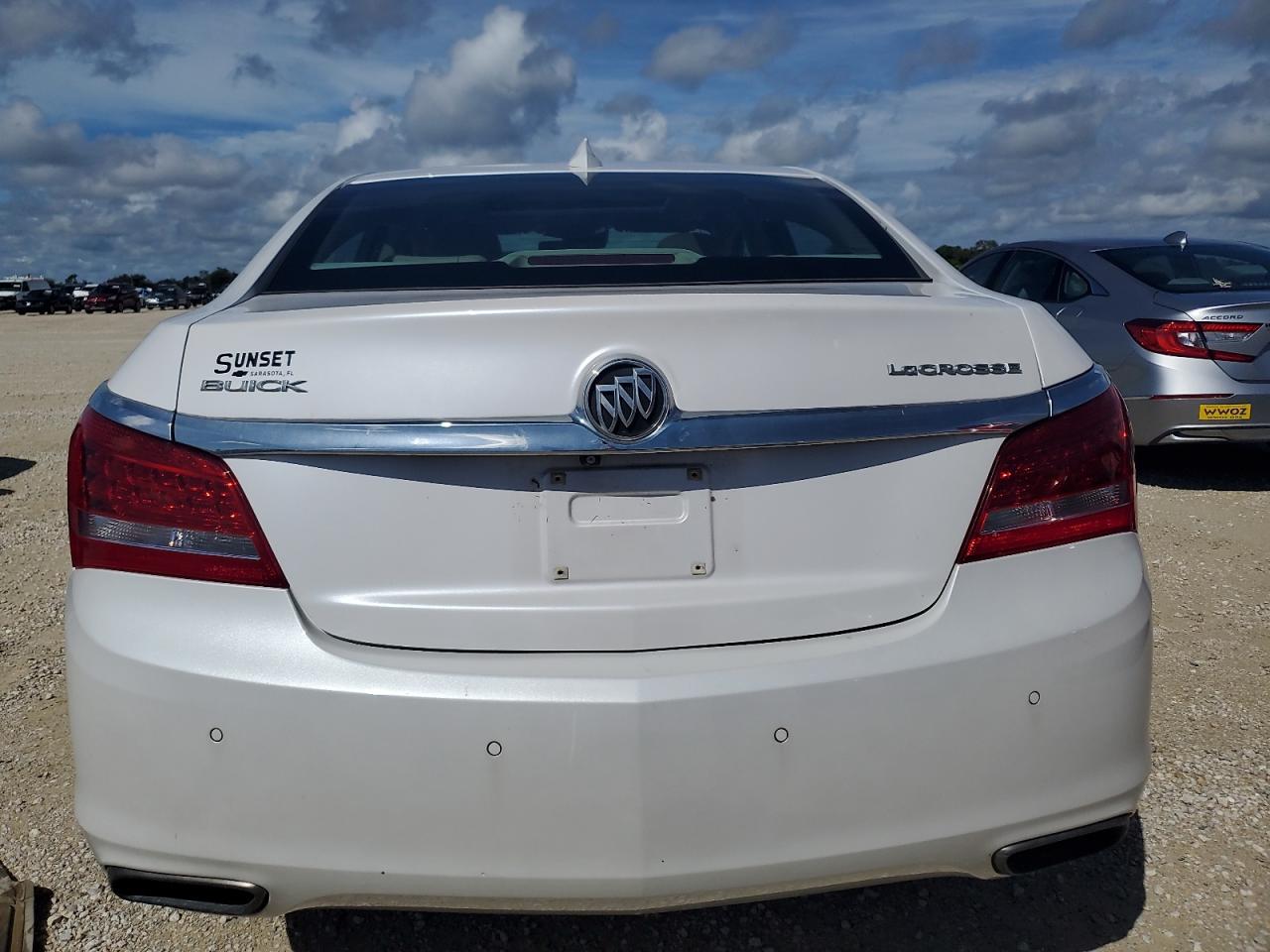 2015 Buick LaCrosse VIN 1G4GF5G31FF206102 Copart auction photo, water/flood damage thumbnail 6