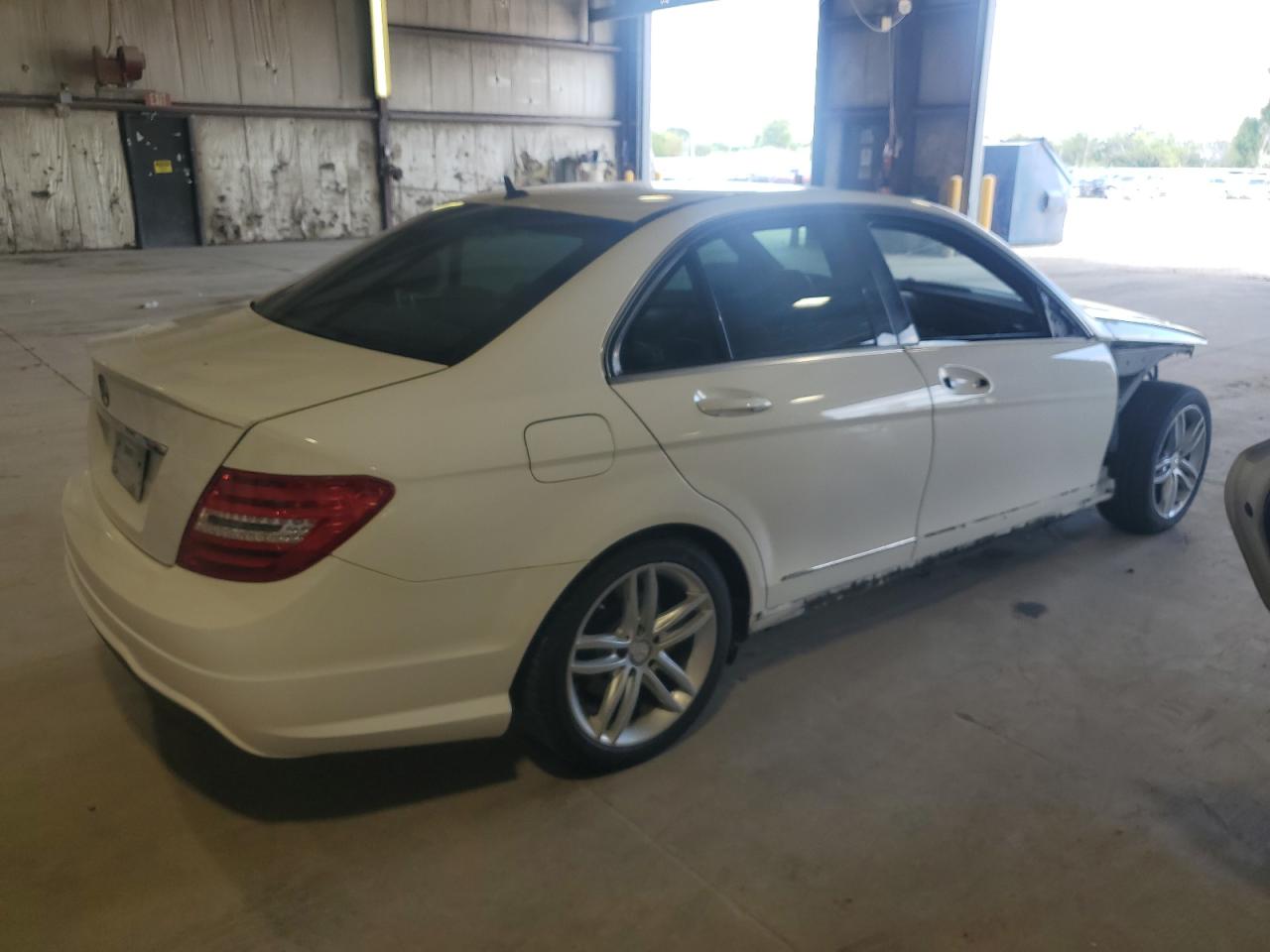 2013 Mercedes-Benz C-klasse VIN WDDGF4HB0DA806503 Copart auction photo, front end / mechanical damage thumbnail 3