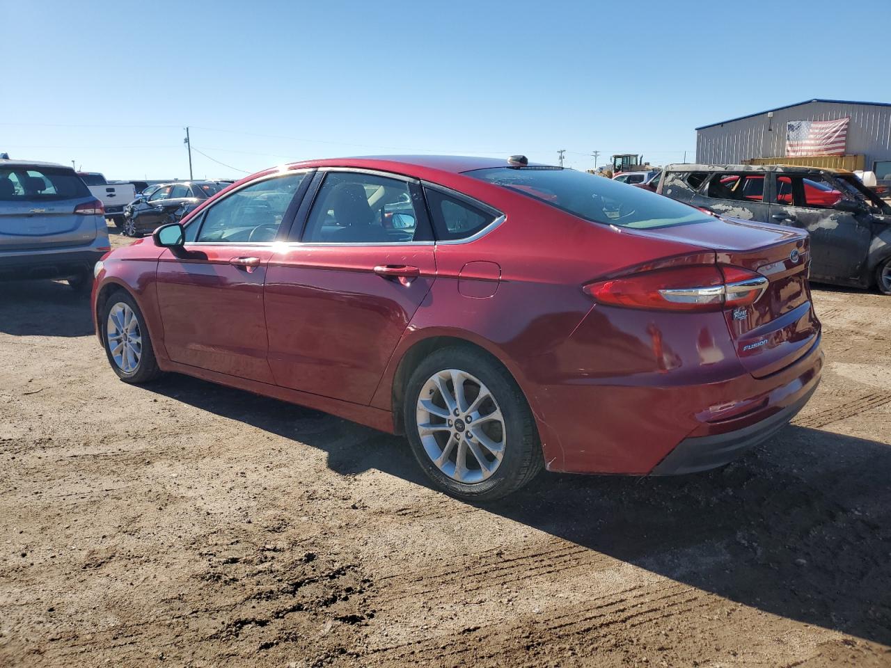 2019 Ford Fusion VIN 3FA6P0LU2KR220317 Copart auction photo, normal wear / minor dent/scratches damage thumbnail 2