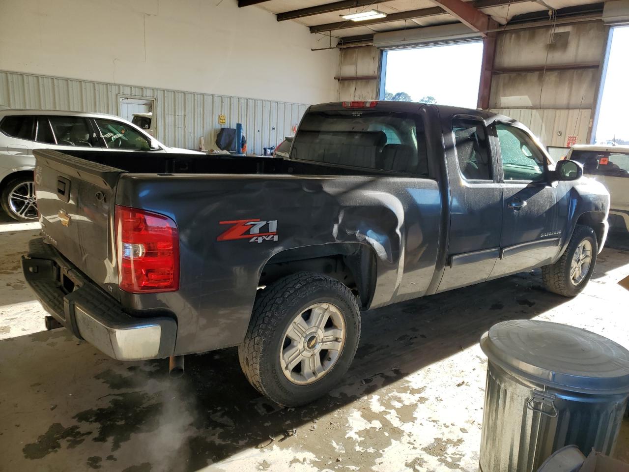 2010 Chevrolet Silverado VIN 1GCSKSE31AZ220911 Copart auction photo, side damage thumbnail 3