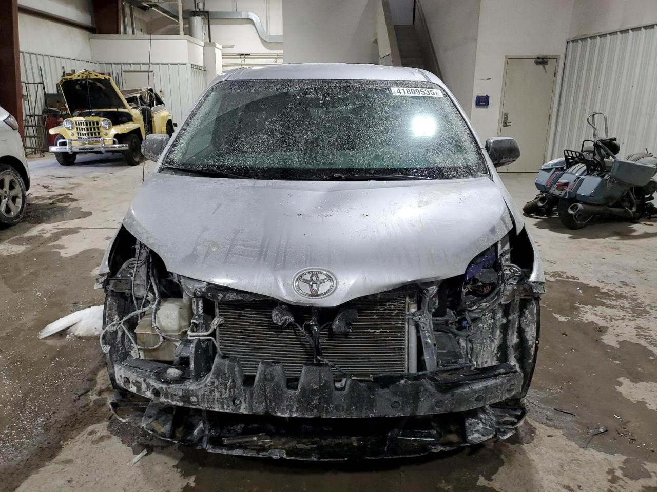 2012 Toyota Sienna VIN 5TDZK3DC7CS231079 Copart auction photo, front end damage thumbnail 5