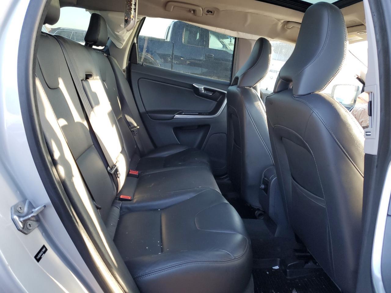 2016 Volvo XC60 VIN YV4902RK8G2798461 Copart auction photo, front end damage thumbnail 10