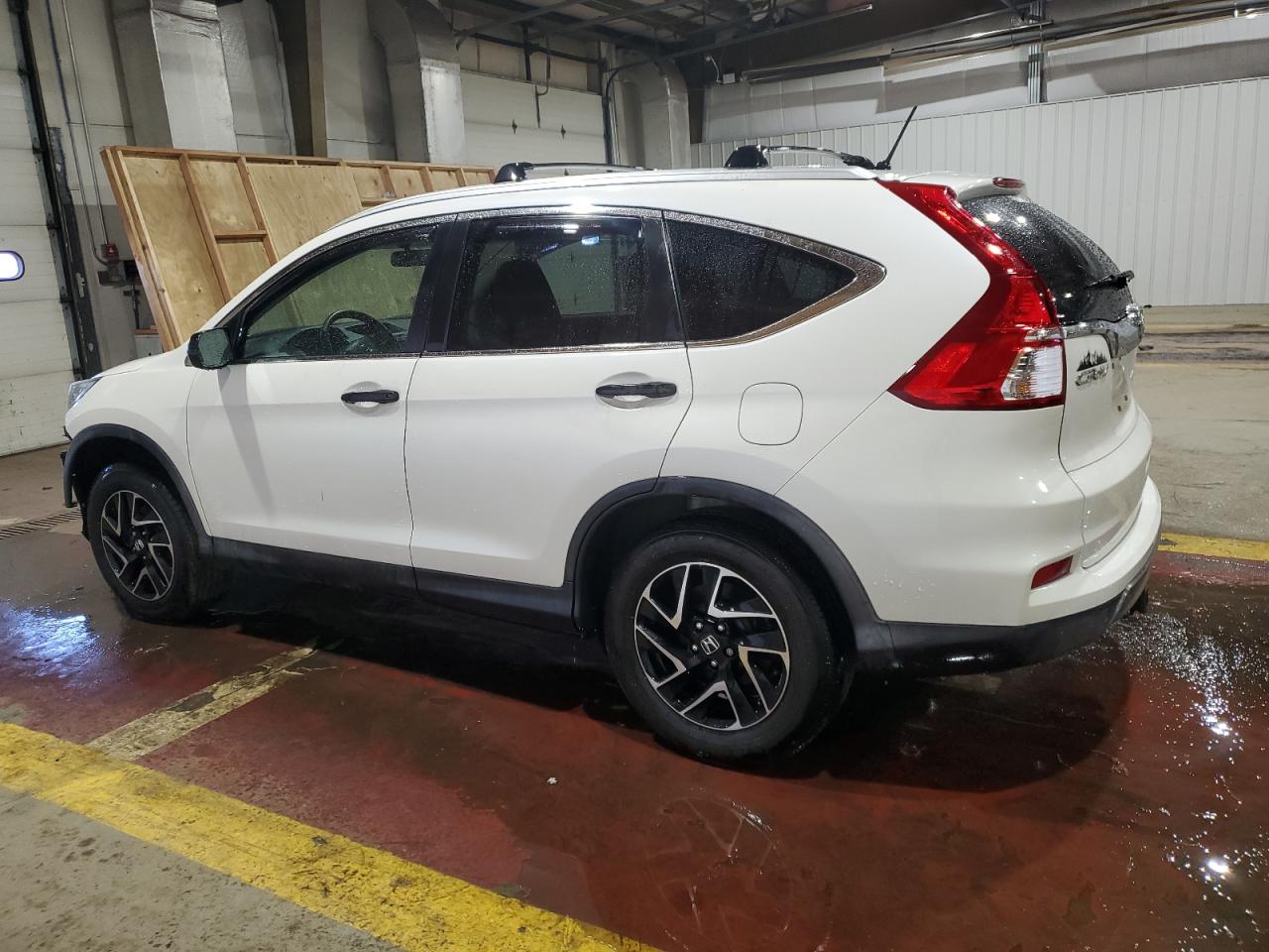 2016 Honda CR-V VIN 5J6RM4H43GL038349 Copart auction photo, front end / minor dent/scratches damage thumbnail 2
