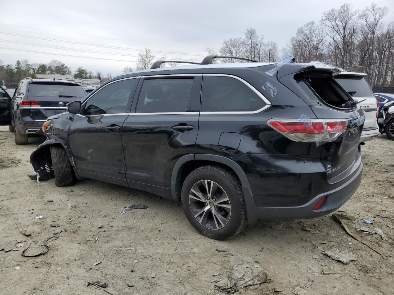 2016 Toyota Highlander VIN 5TDJKRFH3GS305600 Copart auction photo, front end / minor dent/scratches damage thumbnail 2