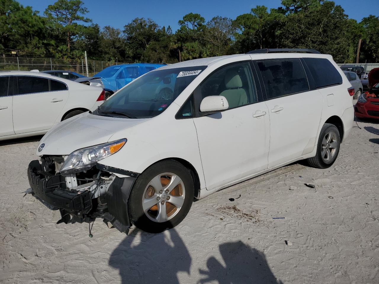 2015 Toyota Sienna VIN 5TDKK3DC9FS659192