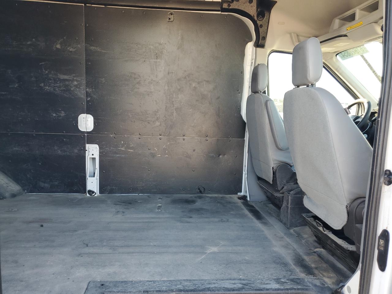 2017 Ford Transit VIN 1FTYR2CM9HKA04129 Copart auction photo, front end damage thumbnail 11