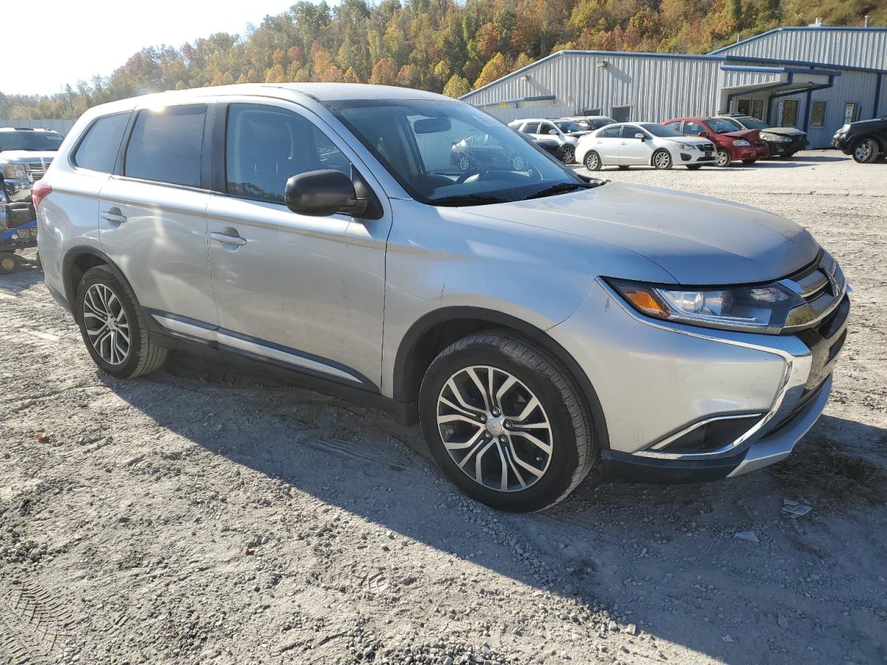 2018 Mitsubishi Outlander VIN JA4AZ2A31JZ003107 Copart auction photo, side / rear end damage thumbnail 4