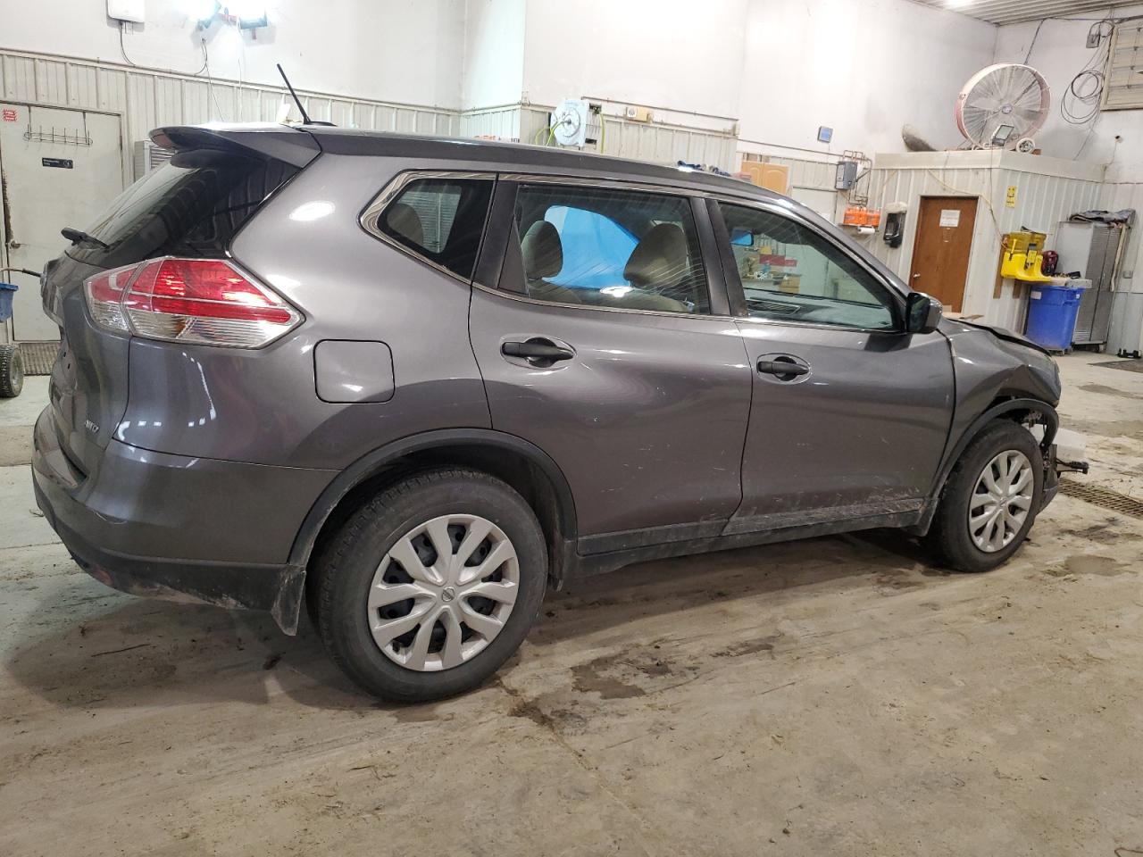 2016 Nissan Rogue VIN KNMAT2MVXGP736118 Copart auction photo, front end / minor dent/scratches damage thumbnail 3