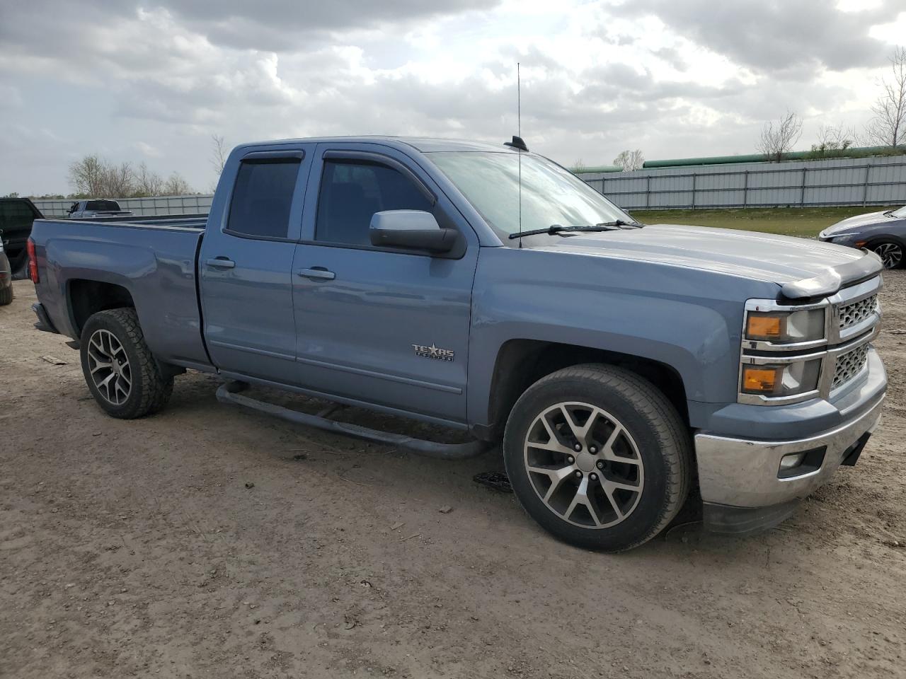 2015 Chevrolet Silverado VIN 1GCRCREC3FZ296089 Copart auction photo, front end / side damage thumbnail 4