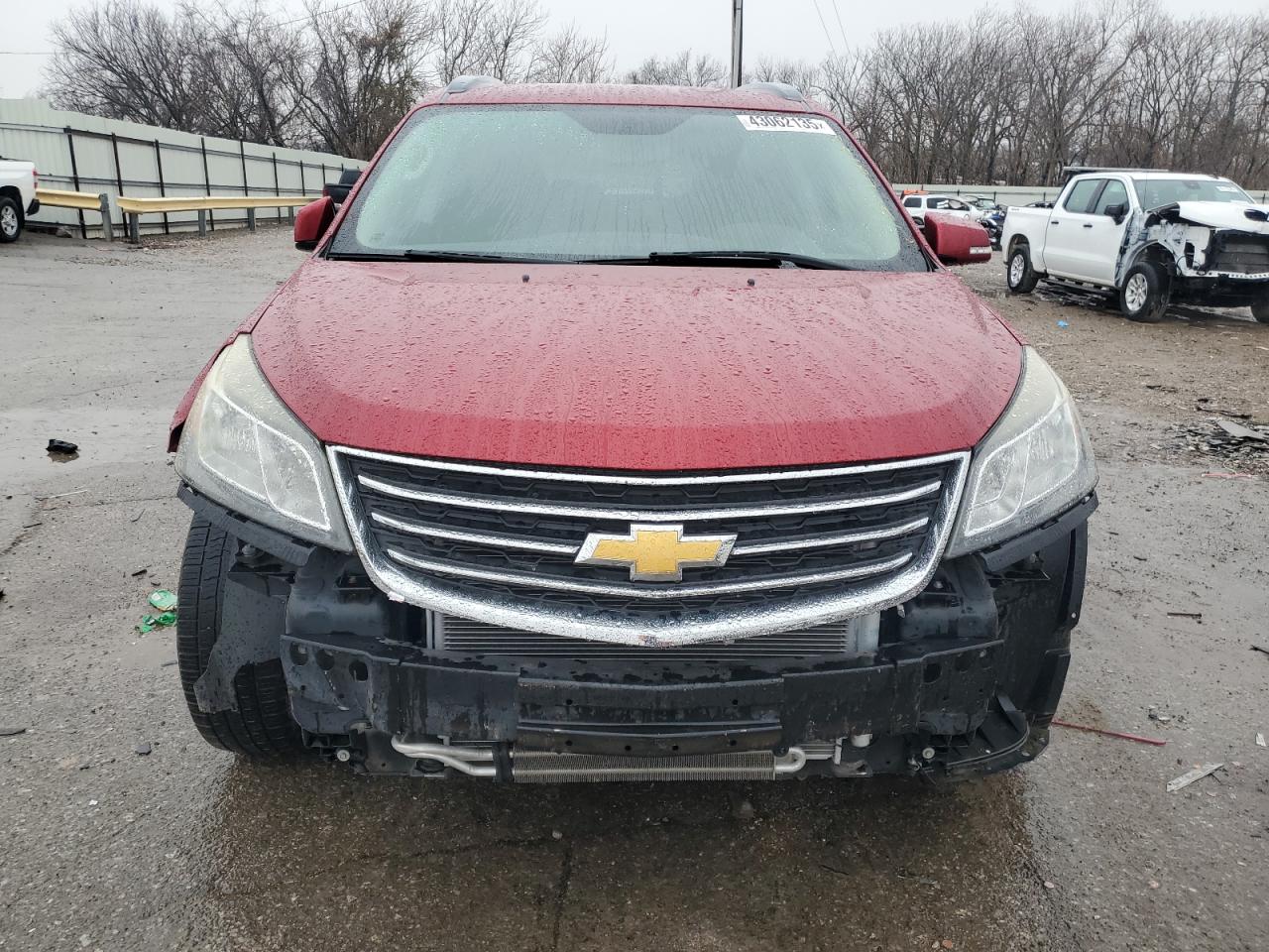 2014 Chevrolet Traverse VIN 1GNKRGKD9EJ157400 Copart auction photo, front end / minor dent/scratches damage thumbnail 5