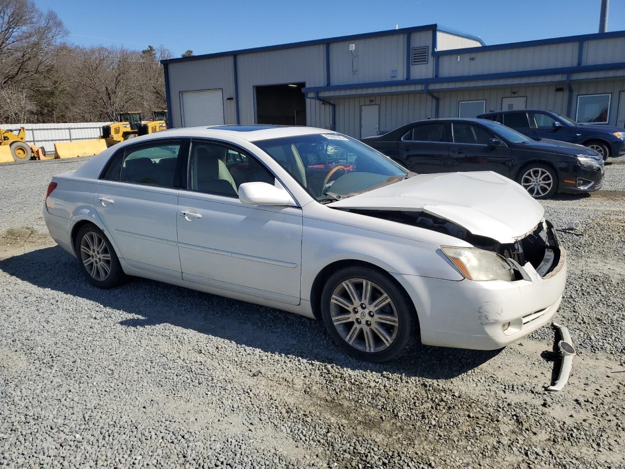 2007 Toyota Avalon VIN 4T1BK36B27U246527 Copart auction photo, front end / minor dent/scratches damage thumbnail 4