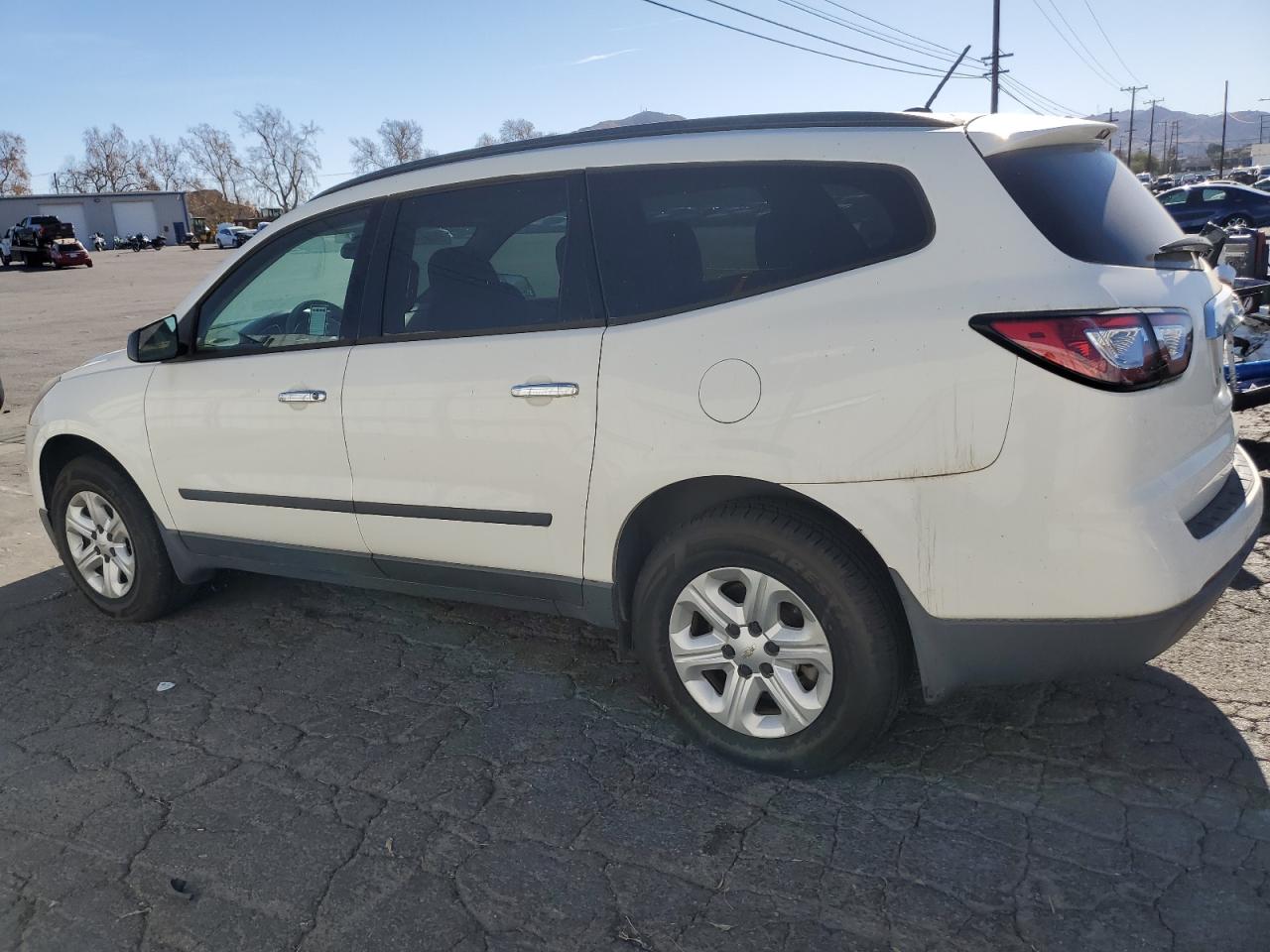 2015 Chevrolet Traverse VIN 1GNKRFED4FJ120942 Copart auction photo, minor dent/scratches damage thumbnail 2