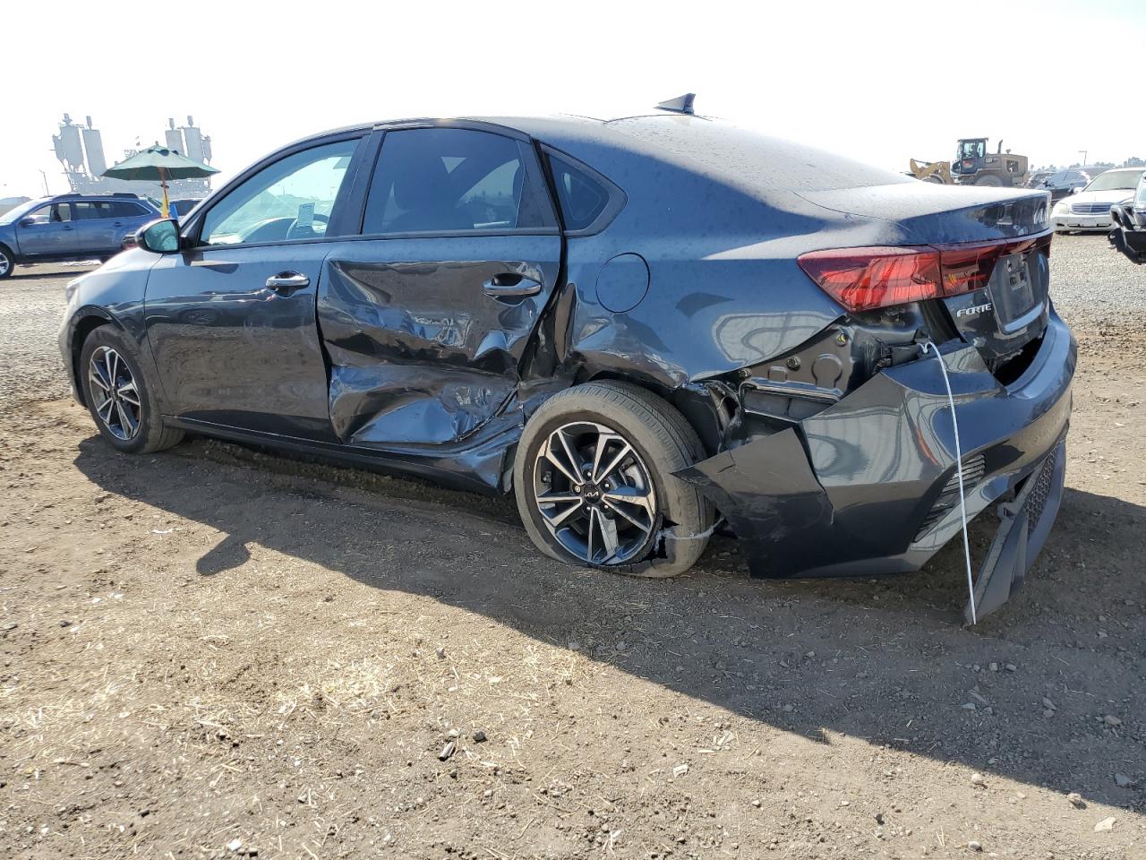 2023 KIA Forte VIN 3KPF24ADXPE615363 Copart auction photo, side / rear end damage thumbnail 2