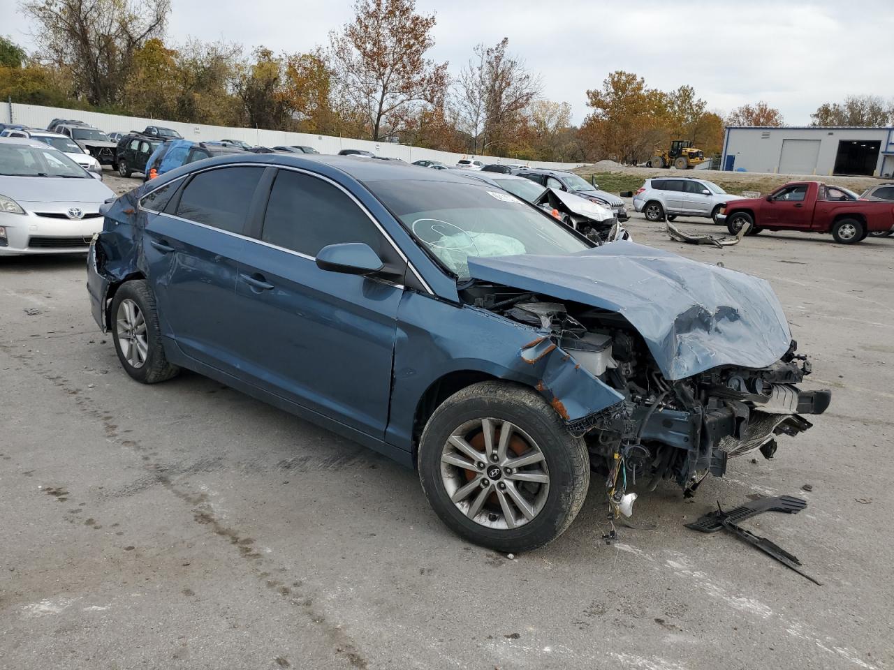 2017 Hyundai Sonata VIN 5NPE24AF7HH489098 Copart auction photo, all over damage thumbnail 4