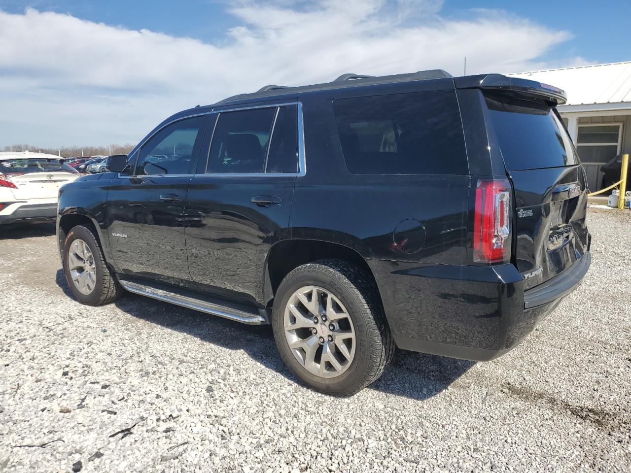 2015 GMC Yukon VIN 1GKS2AKC5FR690451 Copart auction photo, rear end damage thumbnail 2
