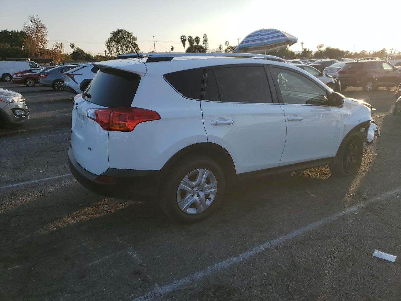 2013 Toyota RAV 4 VIN JTMZFREV2D5004929 Copart auction photo, front end / minor dent/scratches damage thumbnail 3
