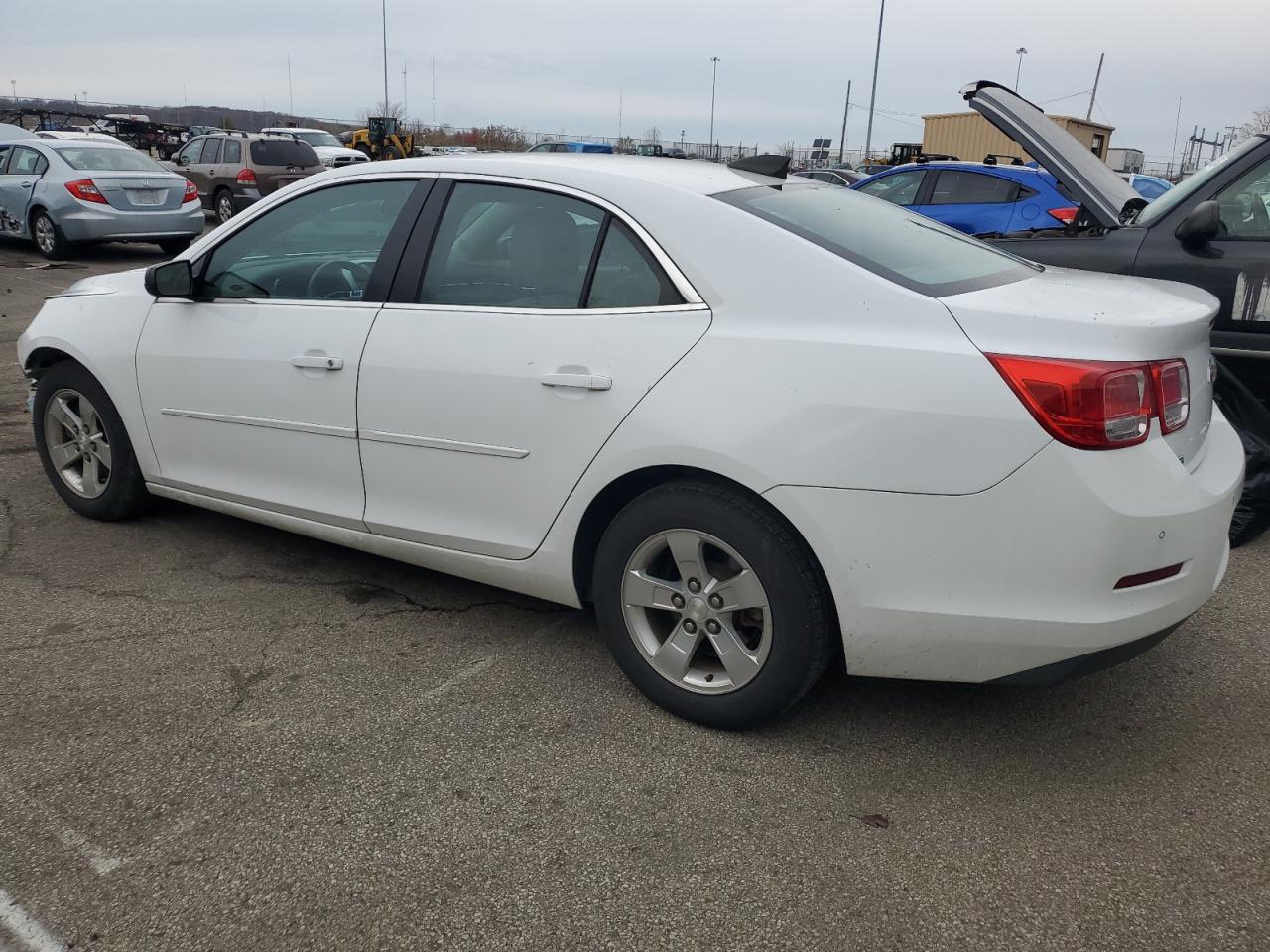 2015 Chevrolet Malibu VIN 1G11B5SLXFF105386 Copart auction photo, frame damage / front end damage thumbnail 2