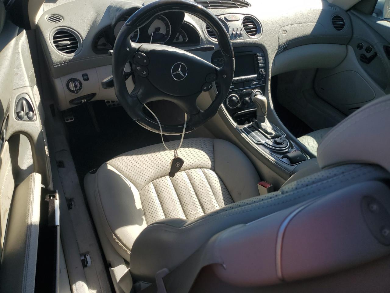 2005 Mercedes-Benz SL-klasse VIN WDBSK74F15F089669 Copart auction photo, water/flood damage thumbnail 8