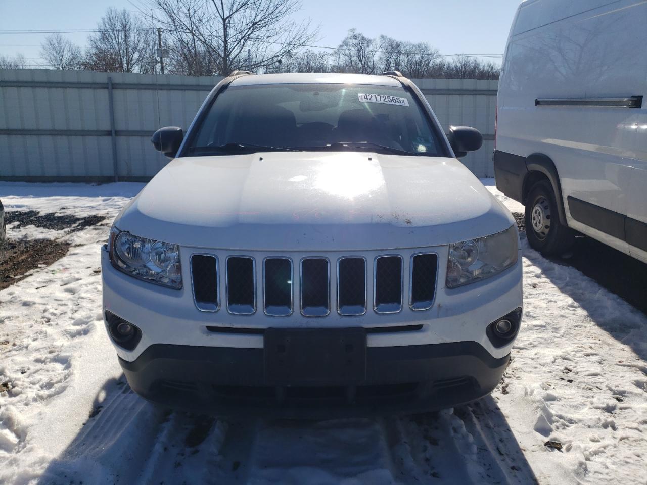2011 Jeep Compass VIN 1J4NF1FBXBD280938 Copart auction photo, rear end / front end damage thumbnail 5