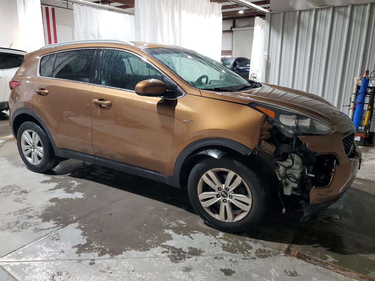 2019 KIA Sportage VIN KNDPMCAC5K7495772 Copart auction photo, vandalism damage thumbnail 4