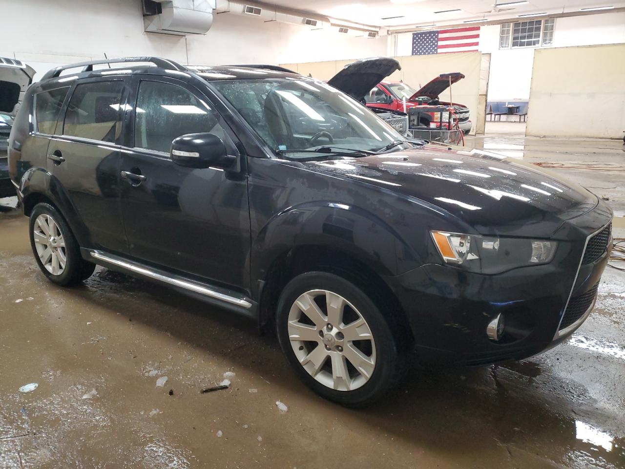2011 Mitsubishi Outlander VIN JA4JT3AW8BU034452 Copart auction photo, rear end / minor dent/scratches damage thumbnail 4